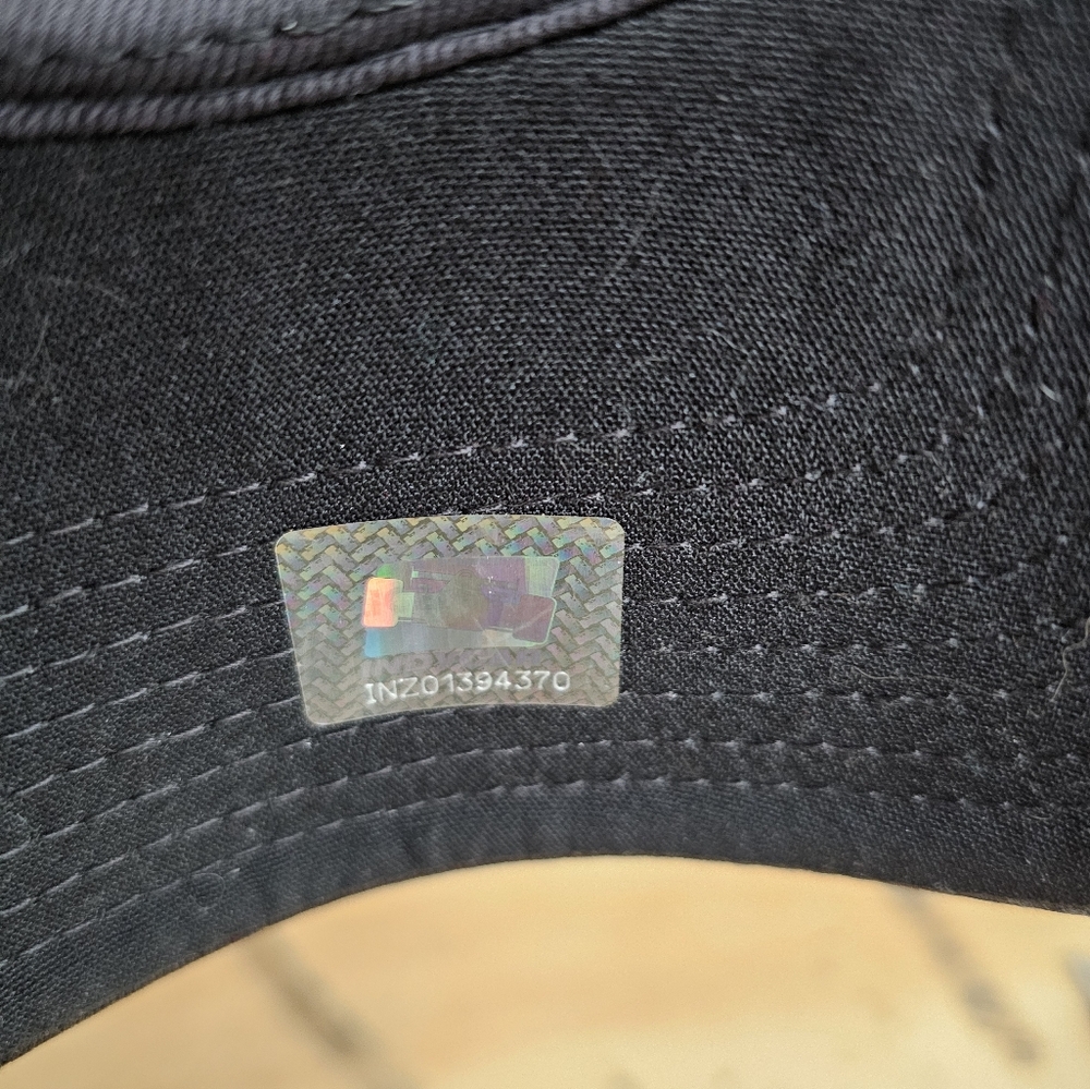 Hat - Picture 9 of 10